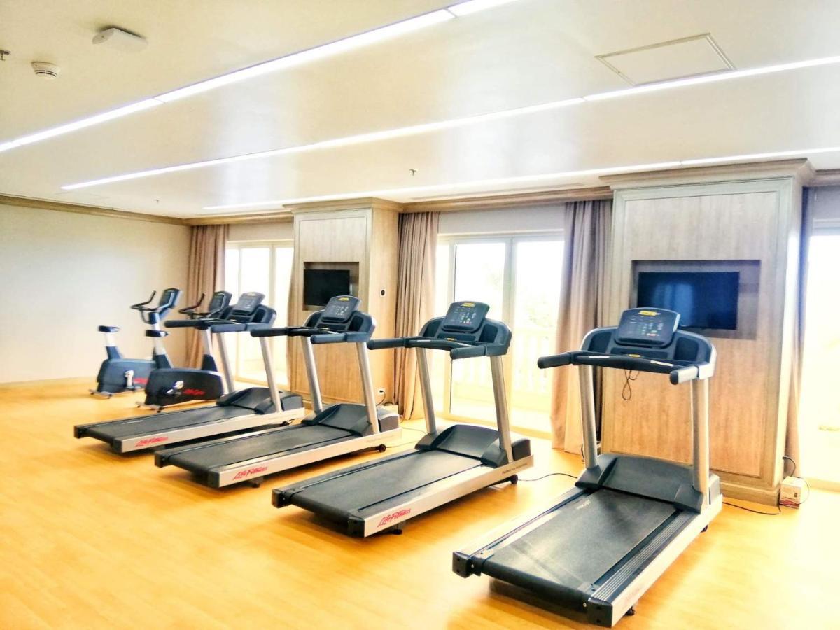 Twin Lakes Hotel Laurel エクステリア 写真